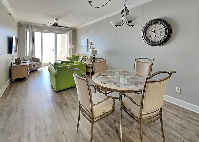 Apartment Island Royale Penthouse #405