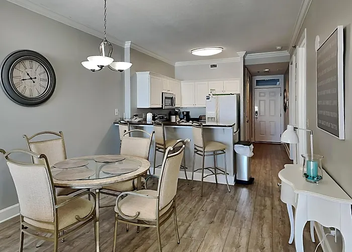 Apartment Island Royale Penthouse #405