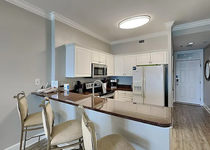 Apartment Island Royale Penthouse #405 *